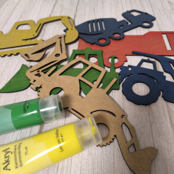 Byggemaskiner i tr  perfekt til brnevrelset