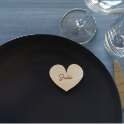 Bordkort hjerte i tr til bryllup, barnedb, konfirmation ...