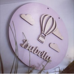 Navneskilt Ballon i tr til brnevrelse