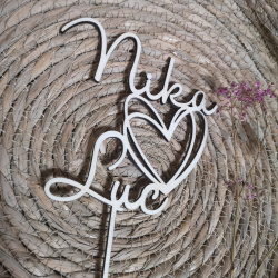 Personlig Caketopper "Navne med hjerte" i tr