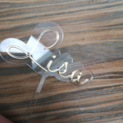 Cake Topper Navn i 3 mm klar Akryl + farvet Akryl