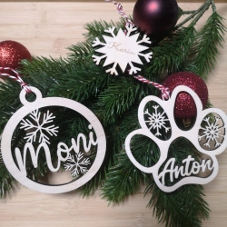 Julekugle med navn i tr