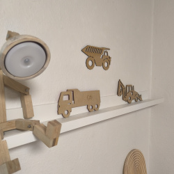 Byggemaskiner i tr  perfekt til brnevrelset