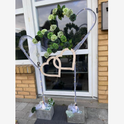 resport skilt "Hjerter" i tr med graveret tekst