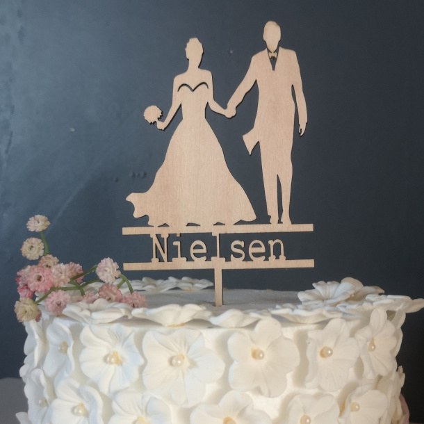 Personlig Cake Topper til bryllupskage med navn i tr