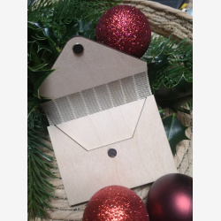 Pengegave i tr� kuvert