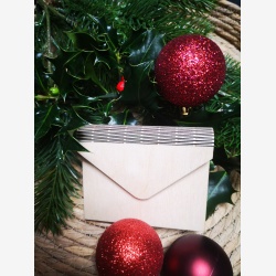 Pengegave i tr� kuvert